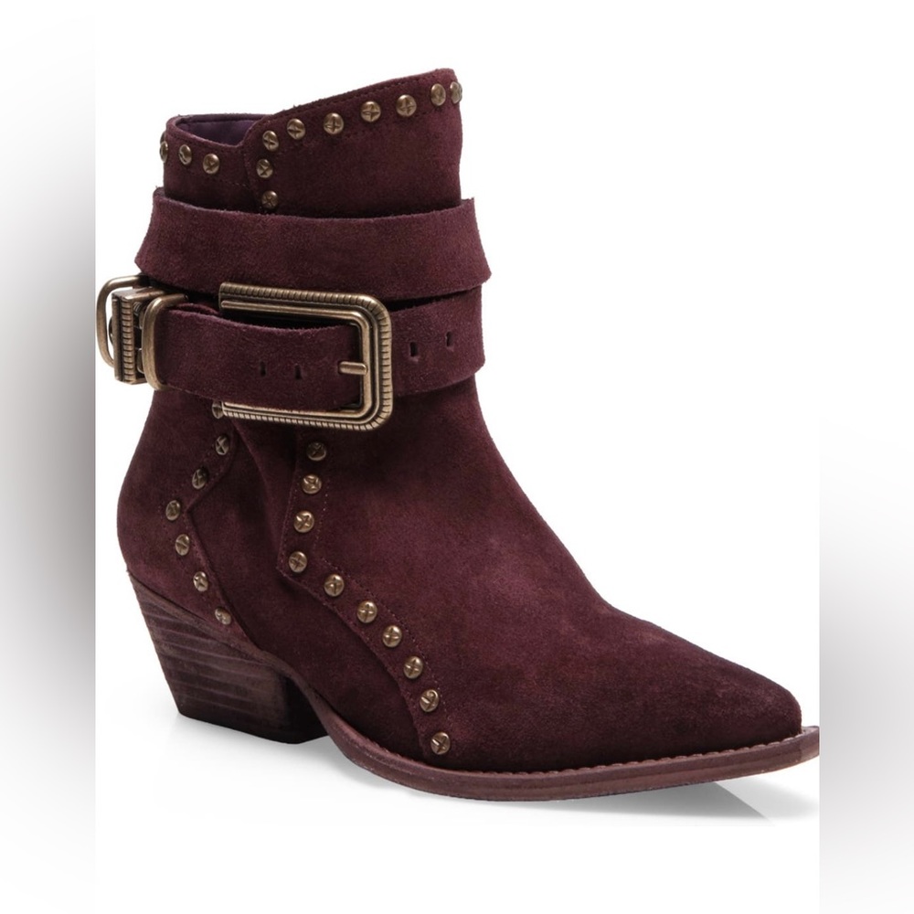 Free People- Billy western pointed toe boot size 38. Brandy wine.